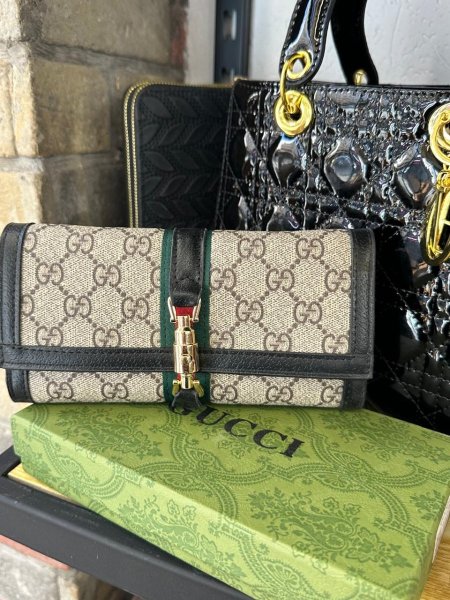 جزدان ماركة Gucci