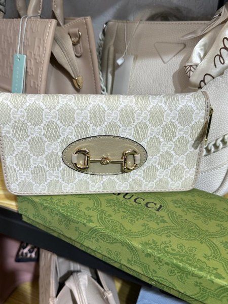 جزدان ماركة Gucci