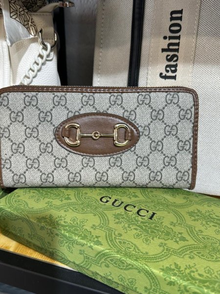 جزدان ماركة Gucci