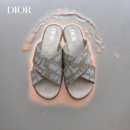 سلبر ماركة Dior ستاتي - بيج