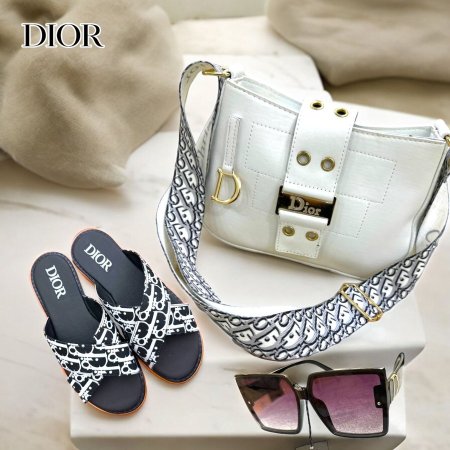 بكج ماركة Dior 