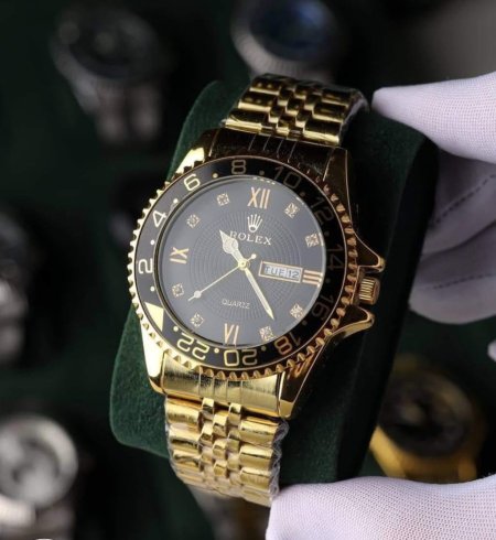 ساعة يد Rolex رجالي  <br> <span class='text-color-warm'>سيتوفر قريباً</span>